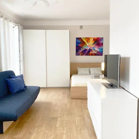 Zachodnia - Centralnia アパート ワルシャワ